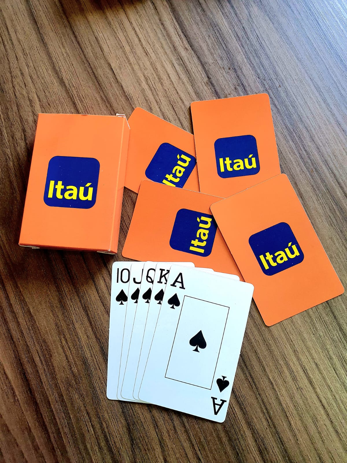 Itaú — Baralho promocional produzido pela Upgraph